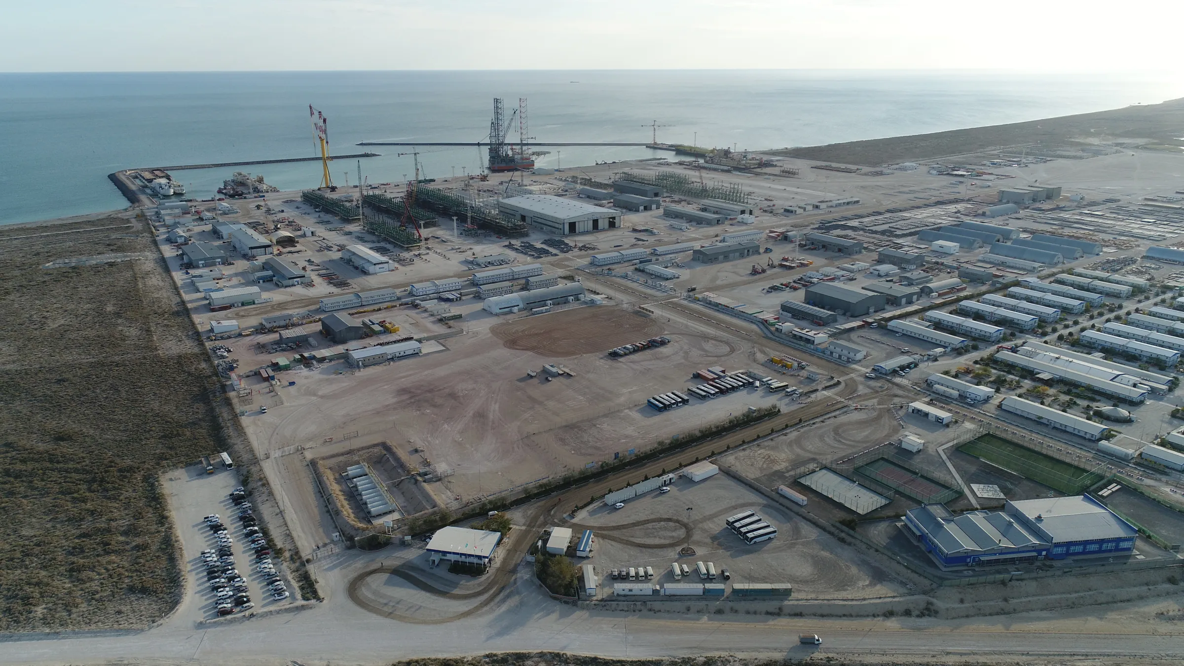 База и порт ЕРСАЙ в Курыке, вид с воздуха