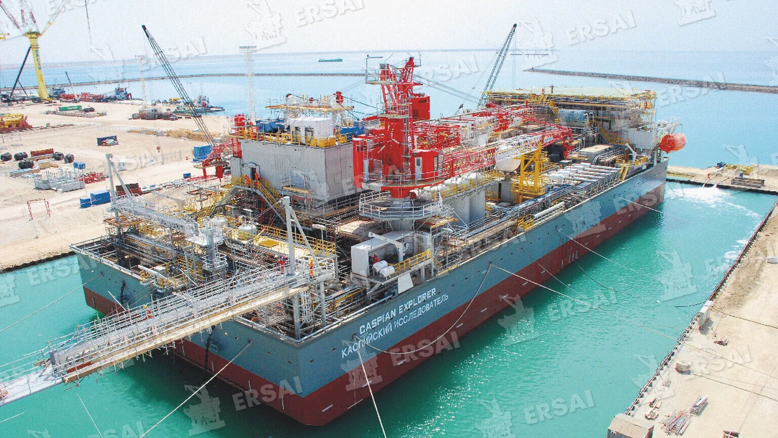 Строительство буровой баржи Caspian Explorer